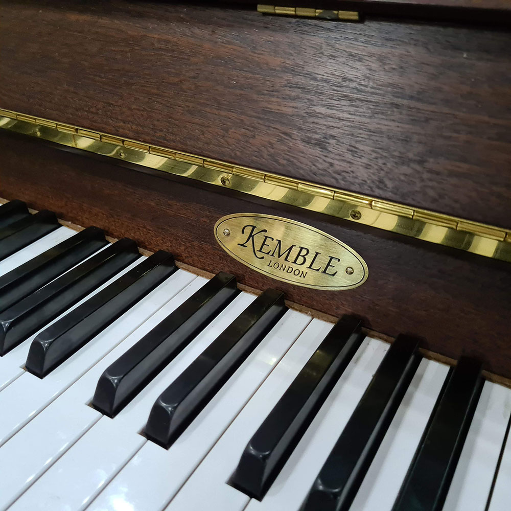 al revés vencimiento Aliviar Used Kemble London Upright Piano | Sherwood Phoenix