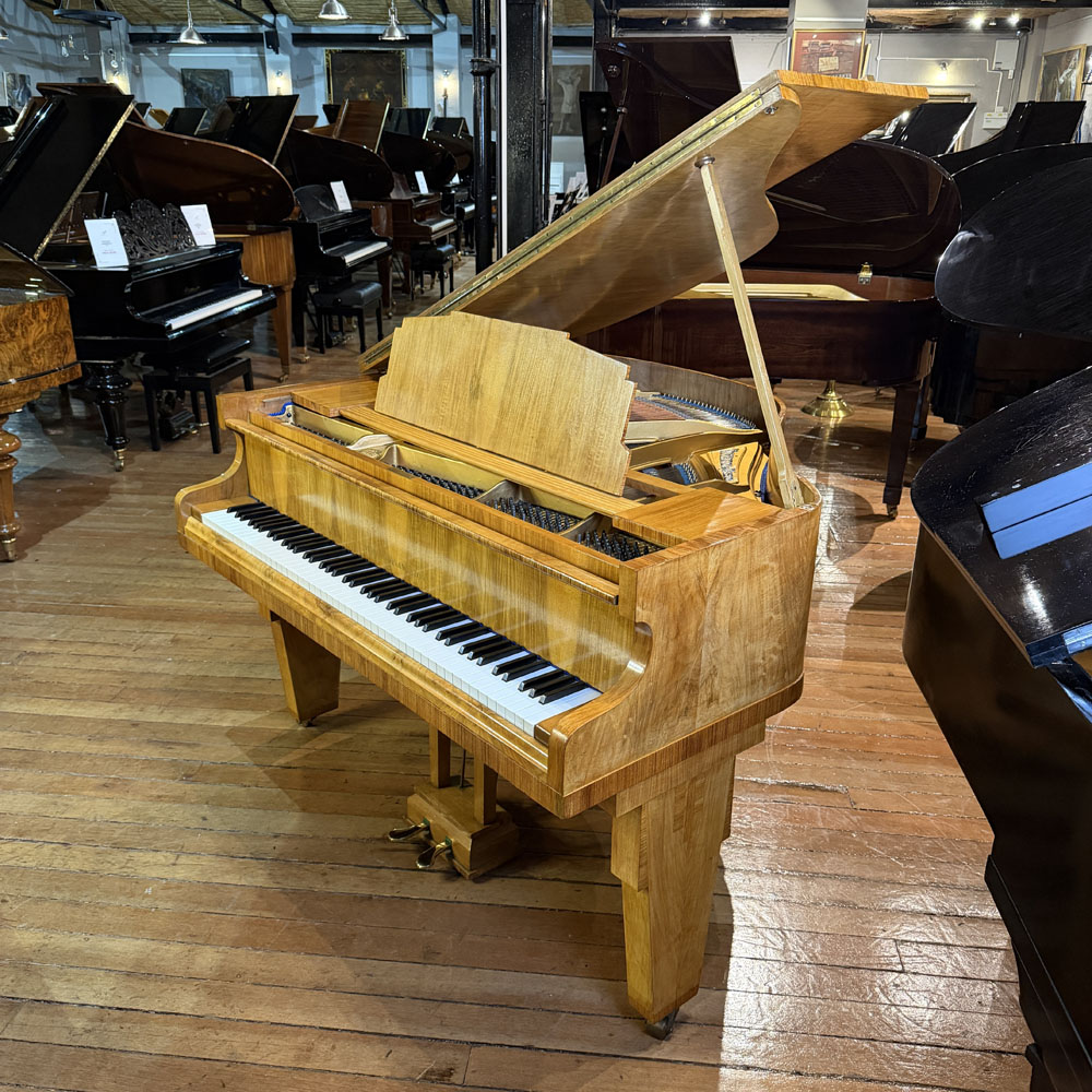 Used | Monington & Weston Art Deco | Baby Grand Piano  | Walnut  | 62389